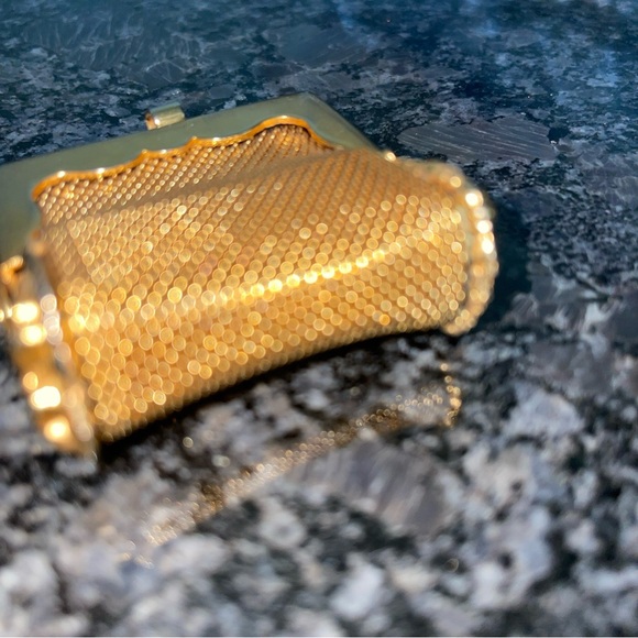 Antique Vintage Gold Tone Metal Mesh Purse Coin Change 1.5x1.5” Mini Pill - Picture 5 of 7